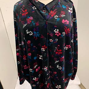 (38/40) Woman Within Shirt