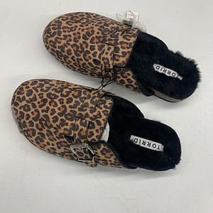 Footwear 9.5 Women's Torrid Leopard Slides