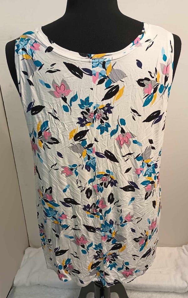 4X (26/28) Lane Bryant Tank Top - Image 2